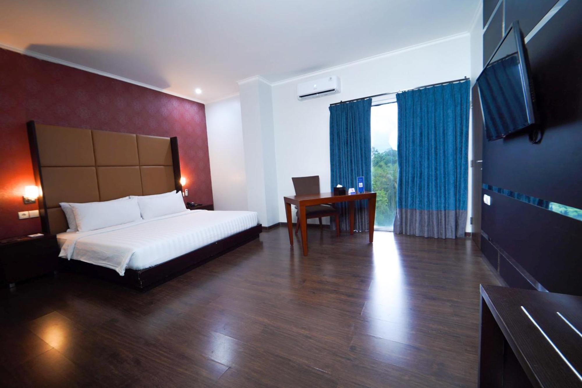 Noola Hotel Cilacap Eksteriør bilde